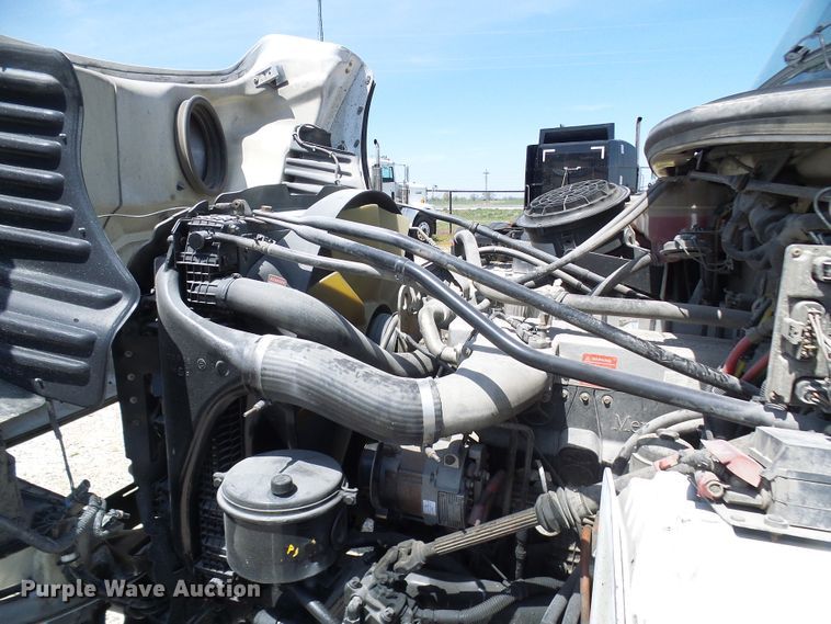 image for item DG2115 2007 Freightliner Business Class M2  roll off container truck