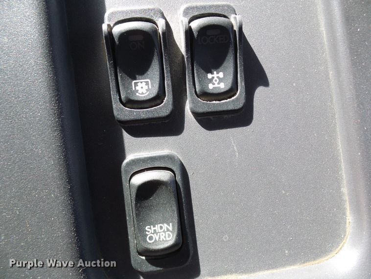 image for item DG2115 2007 Freightliner Business Class M2  roll off container truck