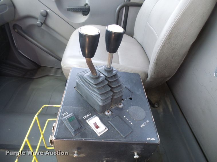 image for item DG2115 2007 Freightliner Business Class M2  roll off container truck