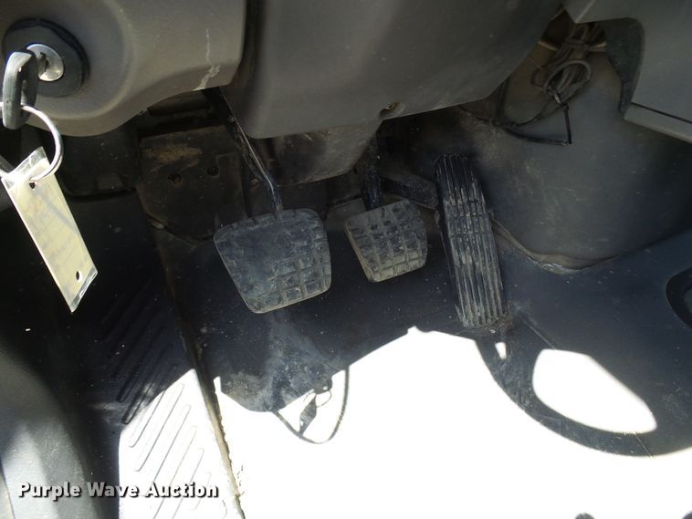 image for item DG2115 2007 Freightliner Business Class M2  roll off container truck