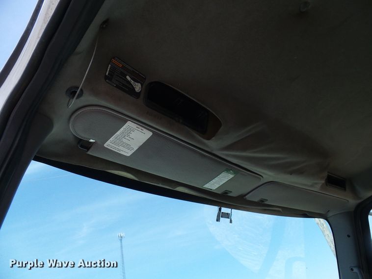 image for item DG2115 2007 Freightliner Business Class M2  roll off container truck