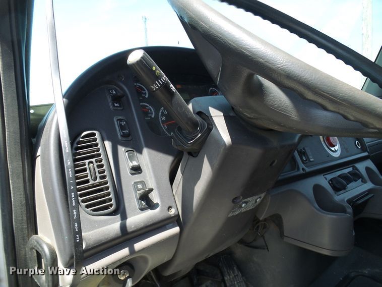 image for item DG2115 2007 Freightliner Business Class M2  roll off container truck