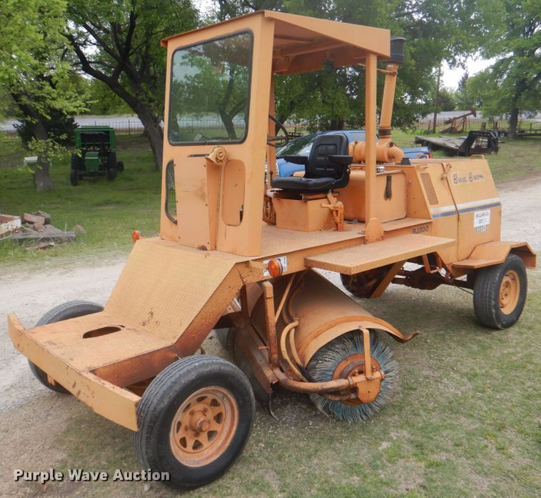 image for item DH5492 1997 Broce RJ300  broom