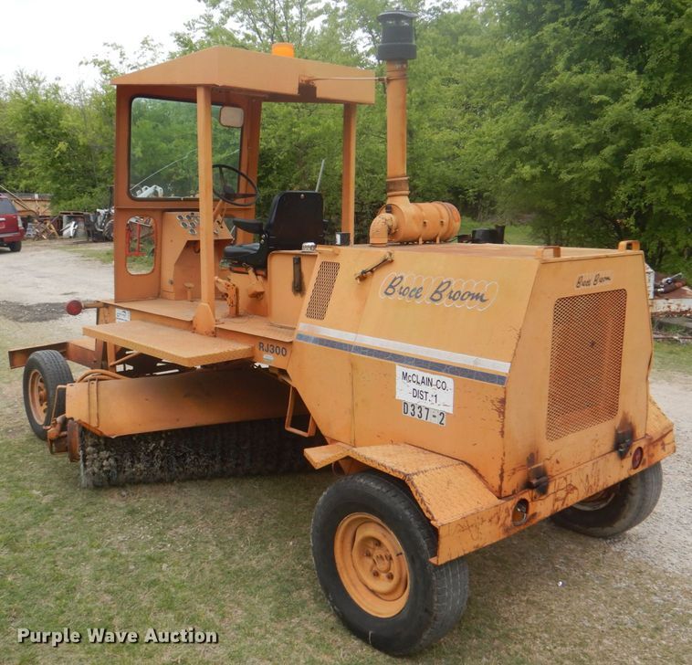 image for item DH5492 1997 Broce RJ300  broom