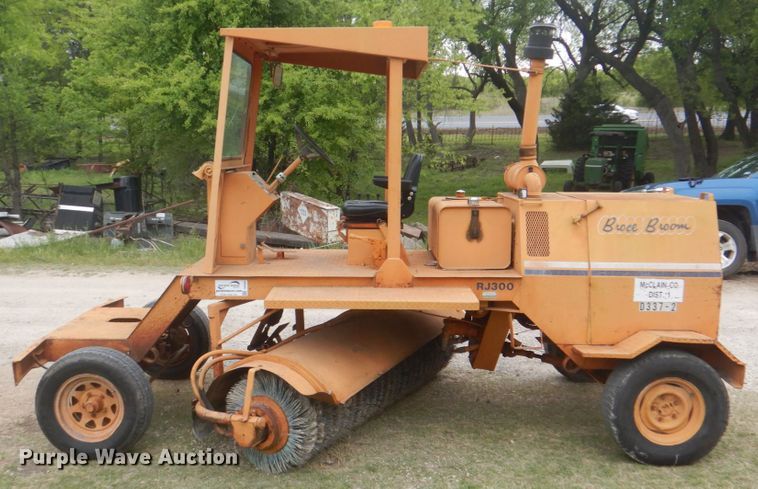 image for item DH5492 1997 Broce RJ300  broom