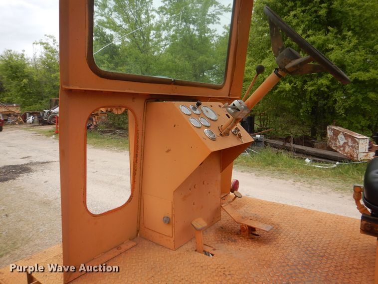 image for item DH5492 1997 Broce RJ300  broom