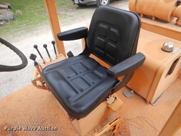 image for item DH5492 1997 Broce RJ300  broom