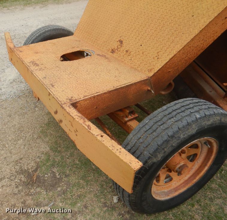 image for item DH5492 1997 Broce RJ300  broom