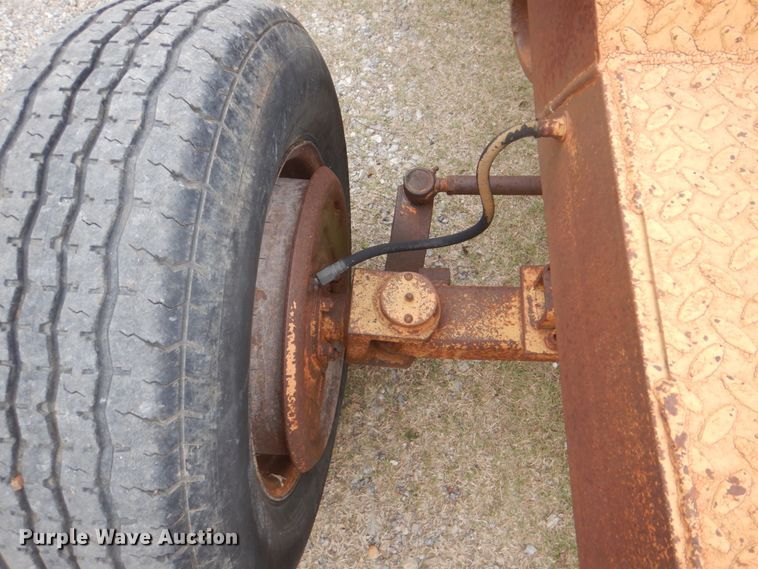 image for item DH5492 1997 Broce RJ300  broom