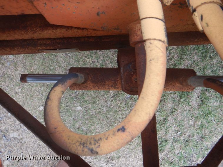 image for item DH5492 1997 Broce RJ300  broom