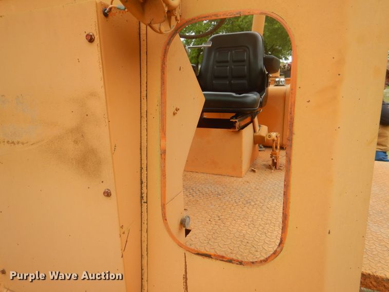 image for item DH5492 1997 Broce RJ300  broom