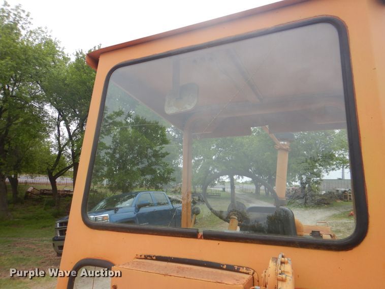 image for item DH5492 1997 Broce RJ300  broom