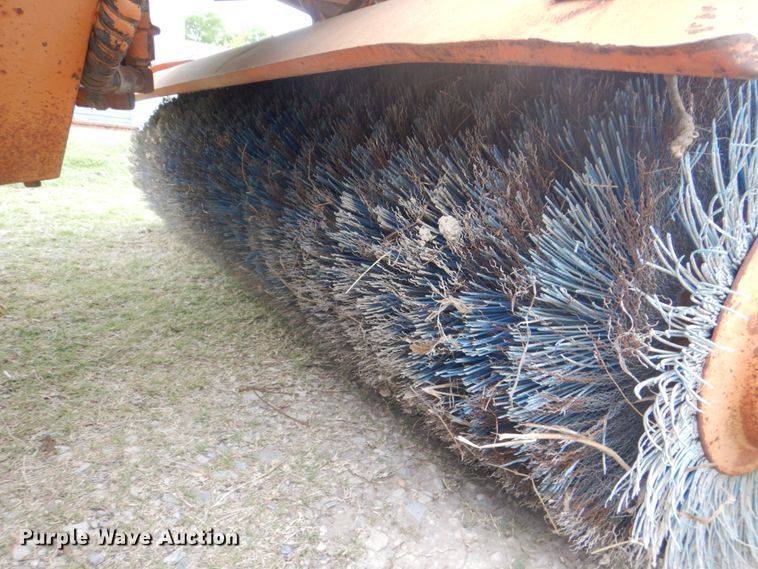 image for item DH5492 1997 Broce RJ300  broom