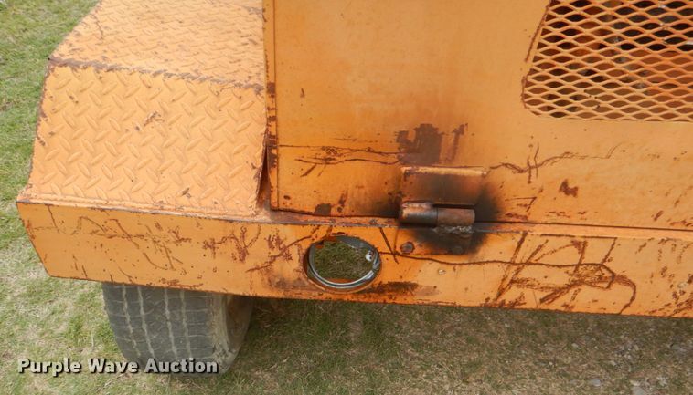 image for item DH5492 1997 Broce RJ300  broom