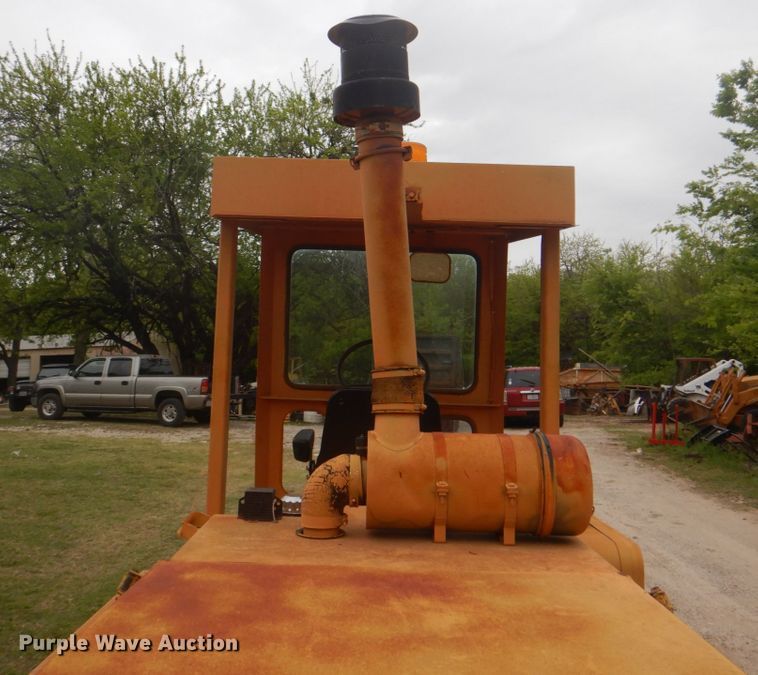 image for item DH5492 1997 Broce RJ300  broom