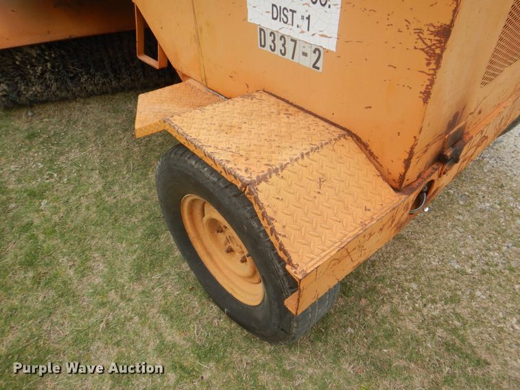 image for item DH5492 1997 Broce RJ300  broom