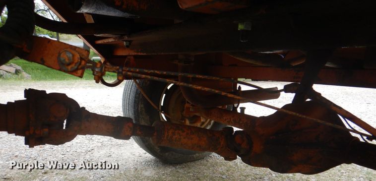 image for item DH5492 1997 Broce RJ300  broom