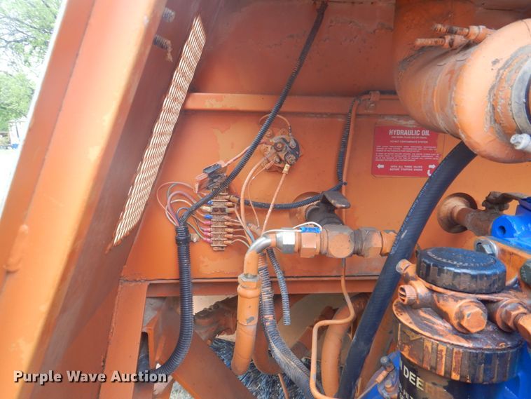 image for item DH5492 1997 Broce RJ300  broom