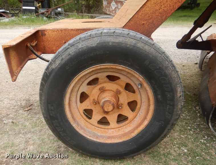 image for item DH5492 1997 Broce RJ300  broom