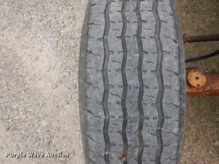 image for item DH5492 1997 Broce RJ300  broom