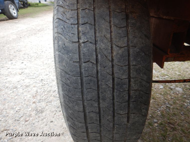 image for item DH5492 1997 Broce RJ300  broom