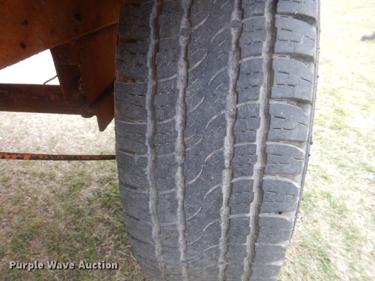 image for item DH5492 1997 Broce RJ300  broom