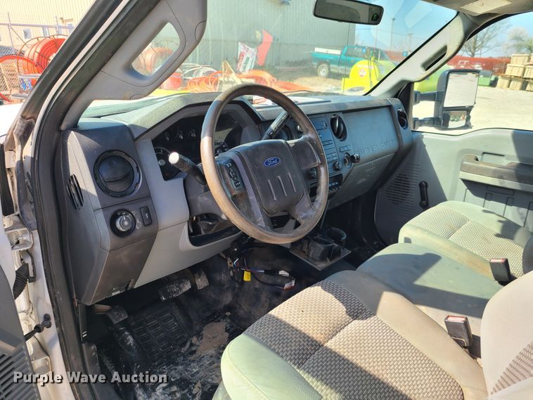 image for item DH5849 2012 Ford F550 Super Duty  flatbed truck