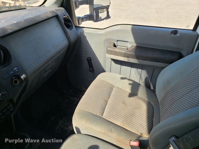 image for item DH5849 2012 Ford F550 Super Duty  flatbed truck