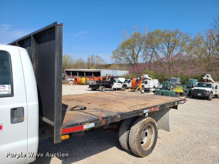 image for item DH5849 2012 Ford F550 Super Duty  flatbed truck