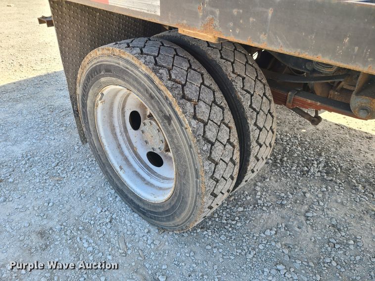 image for item DH5849 2012 Ford F550 Super Duty  flatbed truck