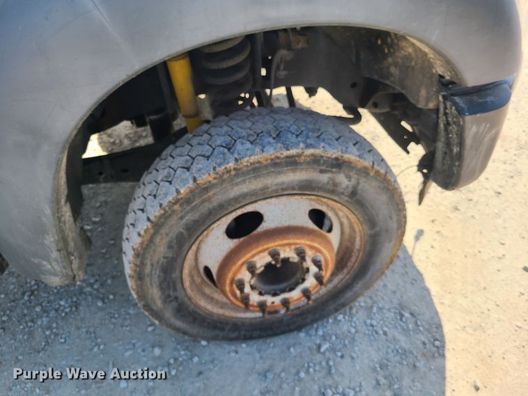 image for item DH5849 2012 Ford F550 Super Duty  flatbed truck