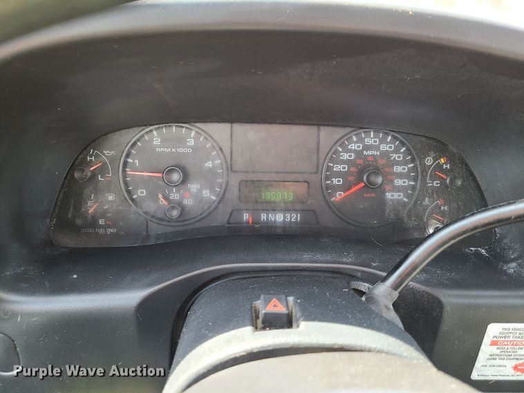 image for item DH5850 2006 Ford F550 Super Duty  bucket truck