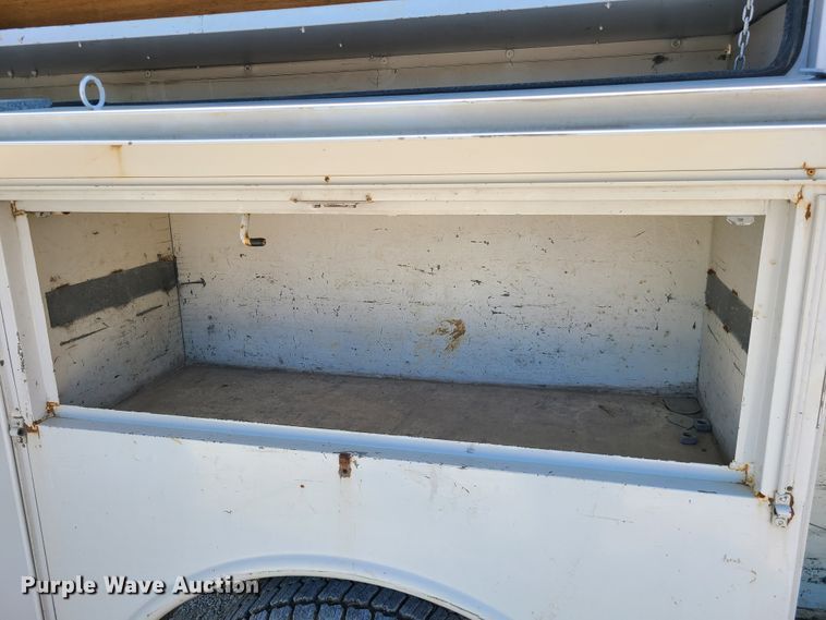 image for item DH5850 2006 Ford F550 Super Duty  bucket truck