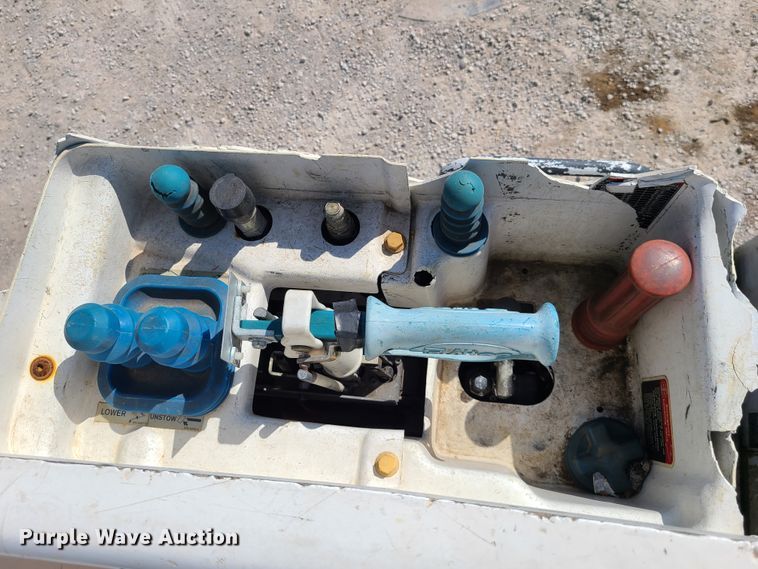 image for item DH5850 2006 Ford F550 Super Duty  bucket truck