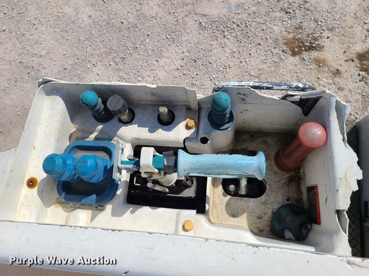 image for item DH5850 2006 Ford F550 Super Duty  bucket truck