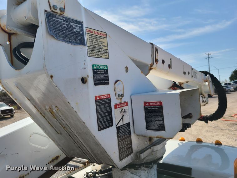 image for item DH5850 2006 Ford F550 Super Duty  bucket truck