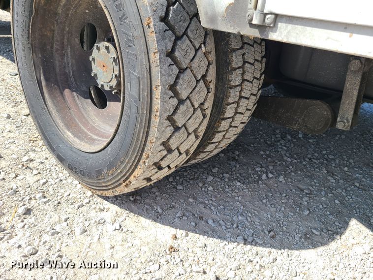 image for item DH5850 2006 Ford F550 Super Duty  bucket truck