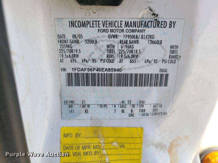 image for item DH5850 2006 Ford F550 Super Duty  bucket truck