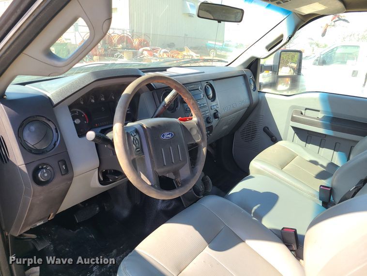 image for item DH5851 2012 Ford F550 Super Duty  flatbed truck