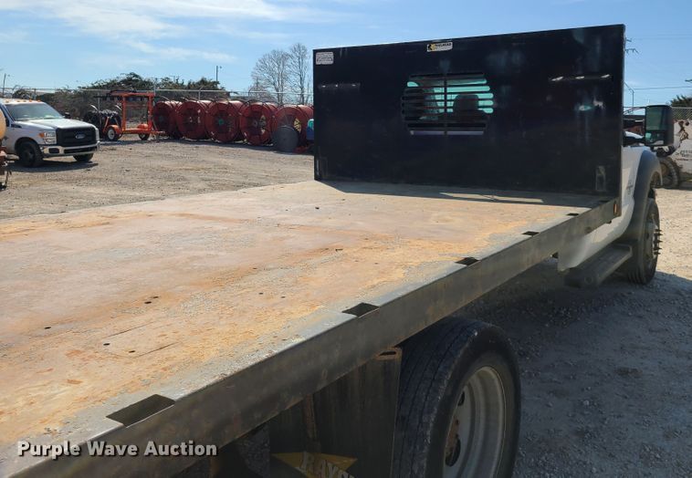 image for item DH5851 2012 Ford F550 Super Duty  flatbed truck