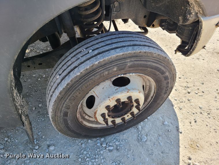 image for item DH5851 2012 Ford F550 Super Duty  flatbed truck