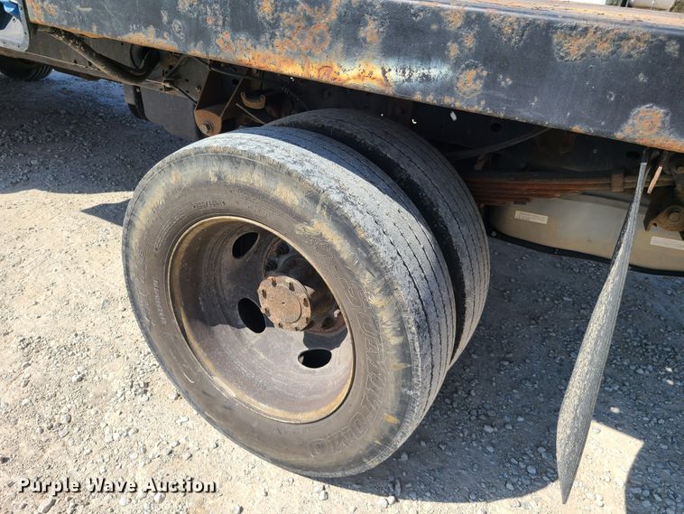 image for item DH5851 2012 Ford F550 Super Duty  flatbed truck