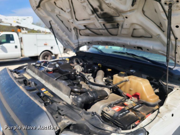 image for item DH5851 2012 Ford F550 Super Duty  flatbed truck