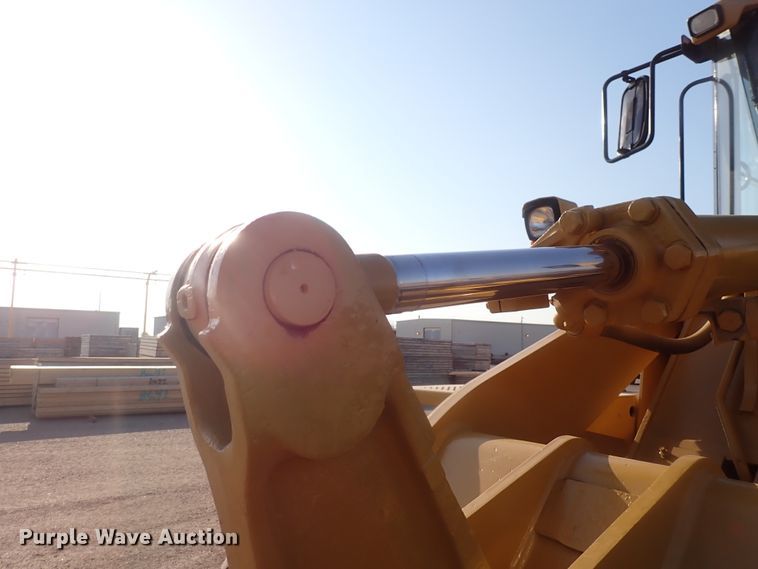 image for item DI7368 2002 Caterpillar 938G  wheel loader