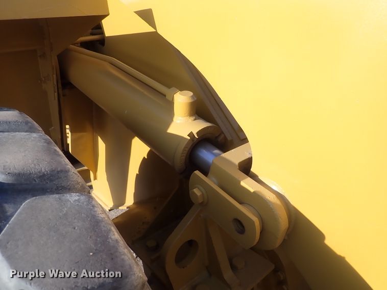 image for item DI7368 2002 Caterpillar 938G  wheel loader