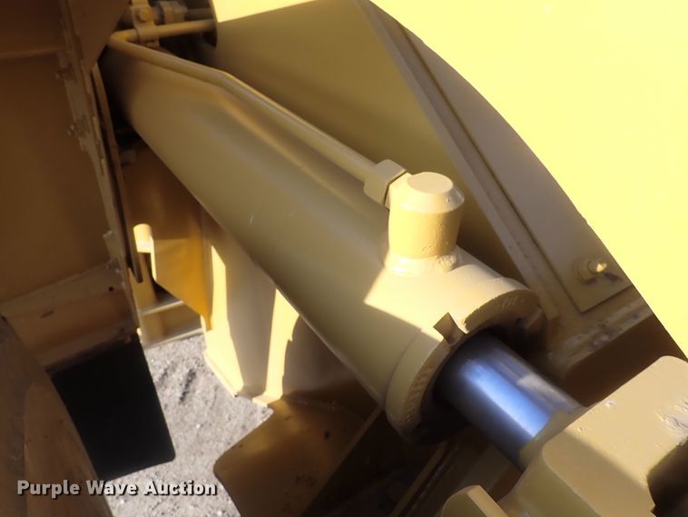 image for item DI7368 2002 Caterpillar 938G  wheel loader