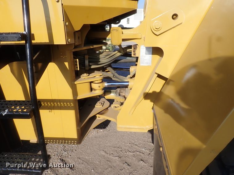 image for item DI7368 2002 Caterpillar 938G  wheel loader
