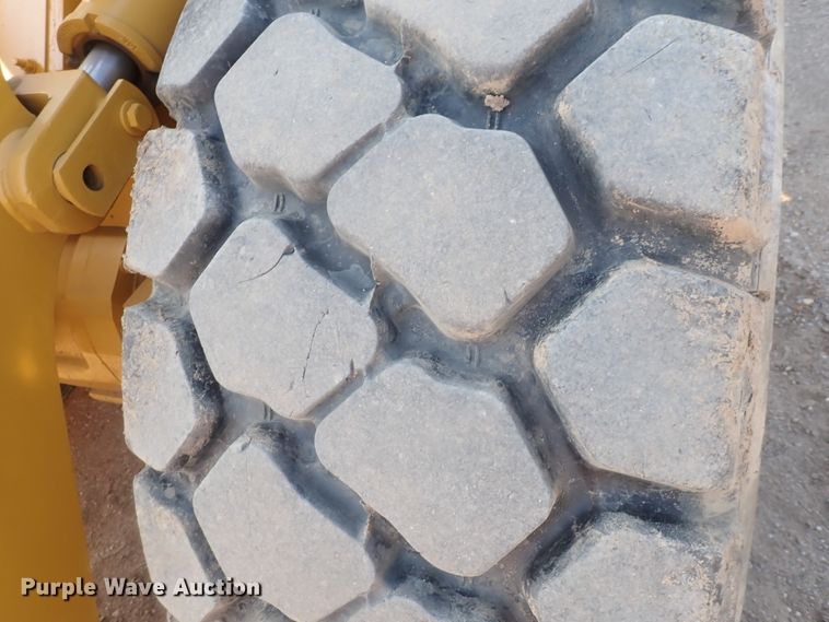 image for item DI7368 2002 Caterpillar 938G  wheel loader