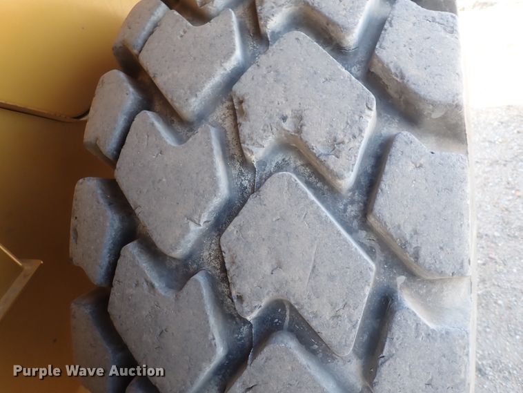 image for item DI7368 2002 Caterpillar 938G  wheel loader