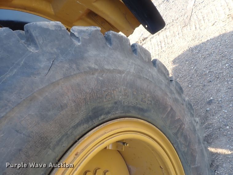 image for item DI7368 2002 Caterpillar 938G  wheel loader